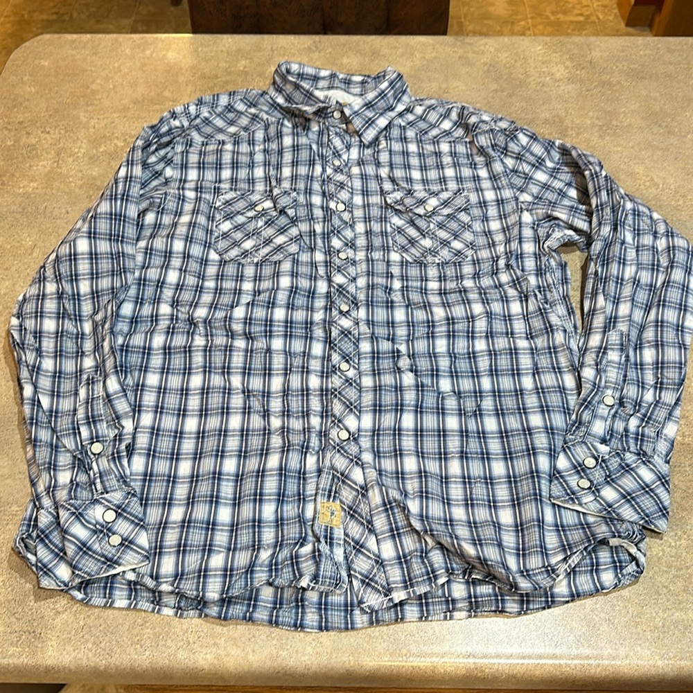 Men’s Trevero pearl snap shirt size large